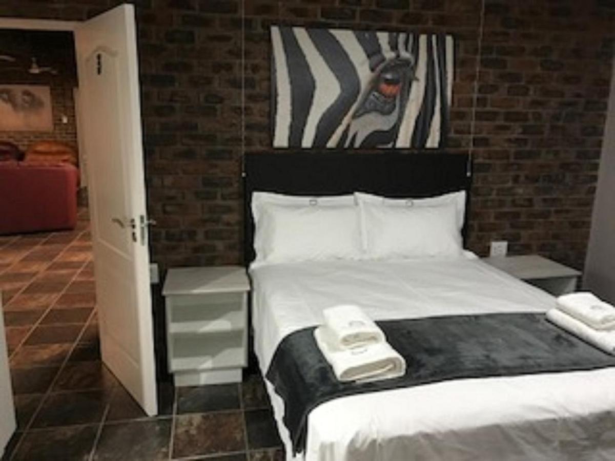 Kruger Wild Dog Inn Marloth Park Exterior foto