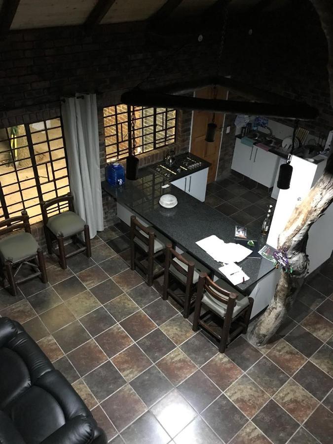 Kruger Wild Dog Inn Marloth Park Exterior foto