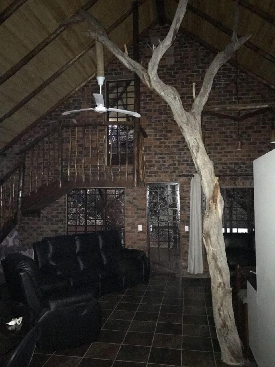 Kruger Wild Dog Inn Marloth Park Quarto foto